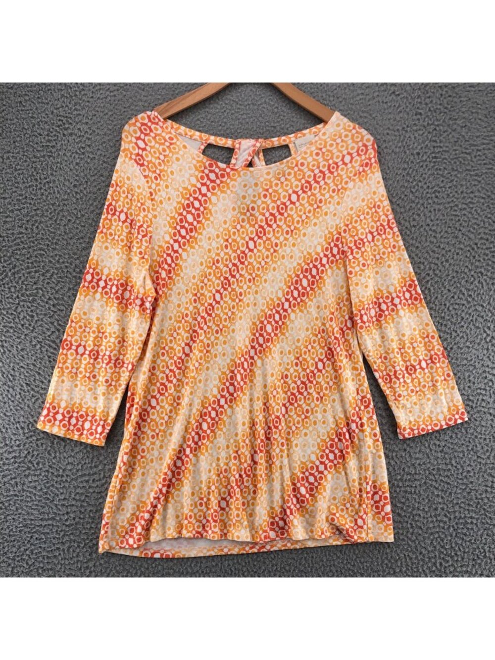 Chicos Top Womens 1 US Medium Malibu Punch Orange Cut Out Stretch 3/4 Sleeve Tee